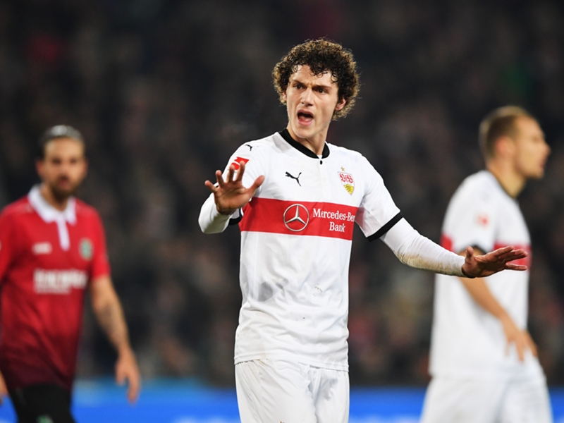 Stuttgart 'wouldn't even open door' to €30m bid for Spurs and Liverpool target Pavard