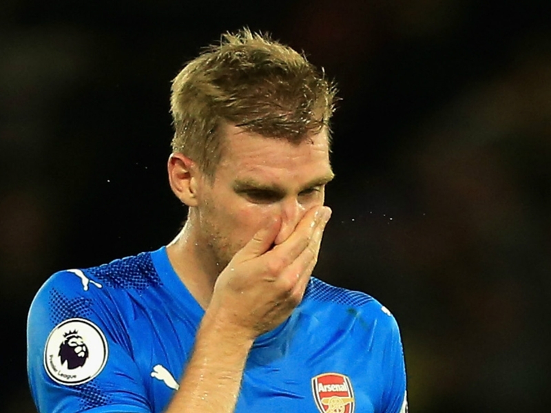 Mertesacker slammed for 'disrespecting' Arsenal