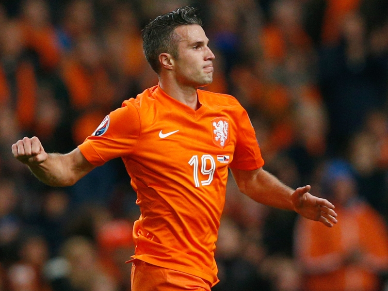 Koeman won't rule out Van Persie Netherlands return