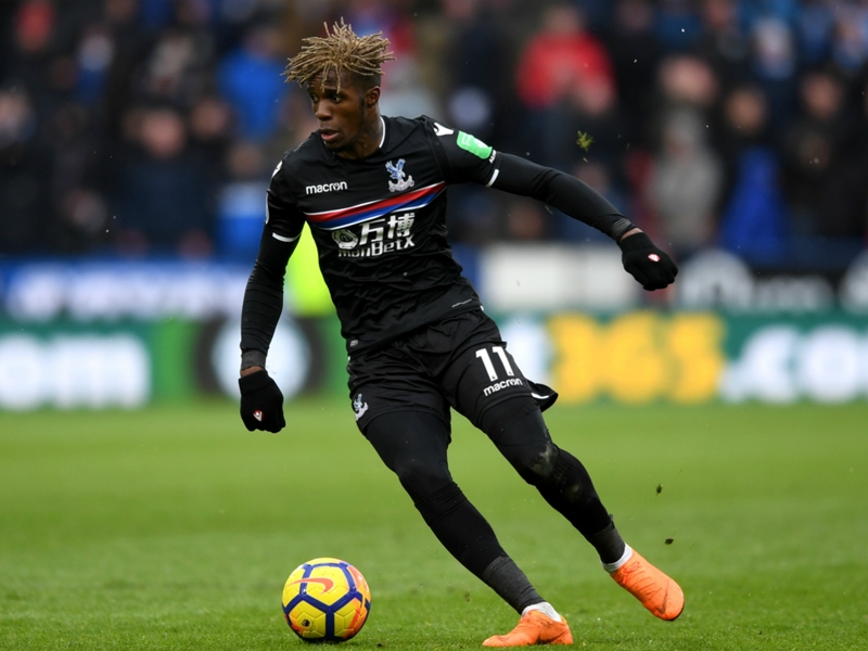 Roy Hodgson to wait on Wilfried Zaha