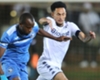 Augustine Tunde Oladepo of Enyimba challenges Daylon Claasen of Bidvest Wits