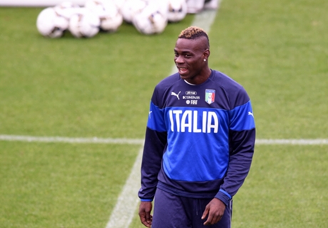 Balotelli suffers hamstring injury