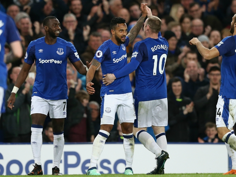 Everton 1 Newcastle United 0: Walcott scuppers Benitez's century celebrations