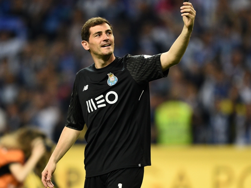 Iker Casillas prolonge d'un an au FC Porto
