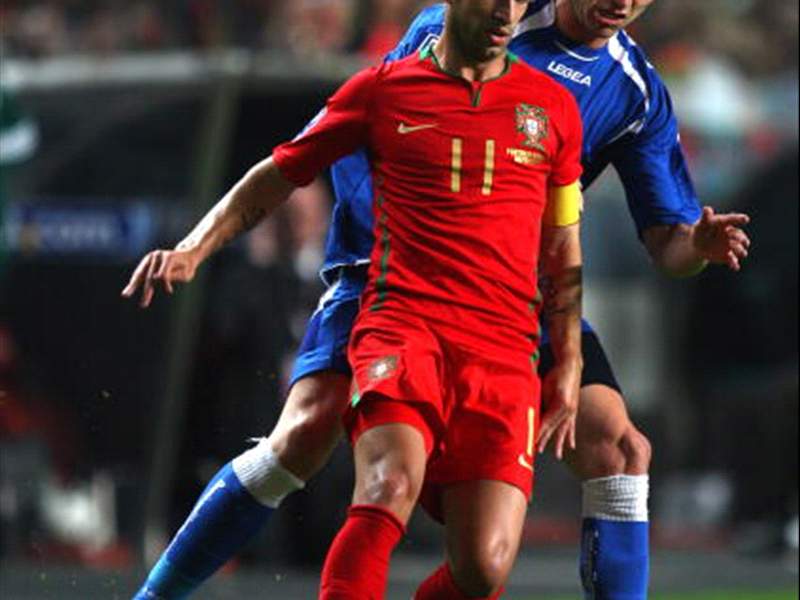 World Cup 2010 Portugal Winger Simao Sabrosa Rejects Starting XI