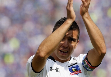 VIDEO: Fierro scores impossible goal