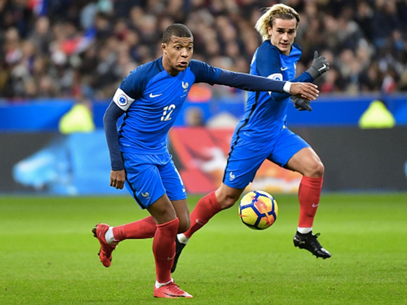Équipe de France - Kylian Mbappé en pointe, la nouvelle option numéro 1 de Deschamps ?