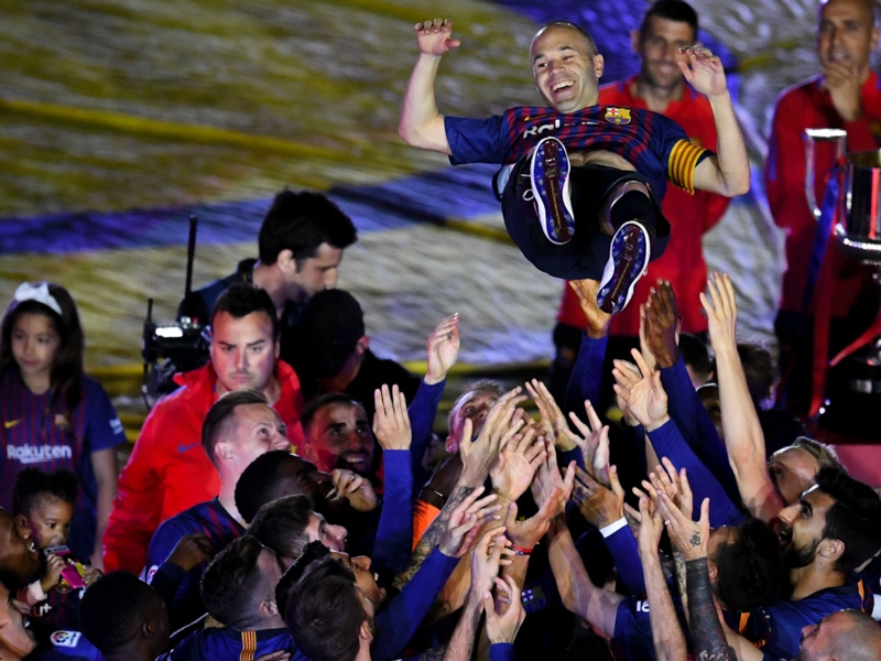 'Today was Andres' day' - Barca boss Valverde explains symbolic Iniesta-Messi substitution