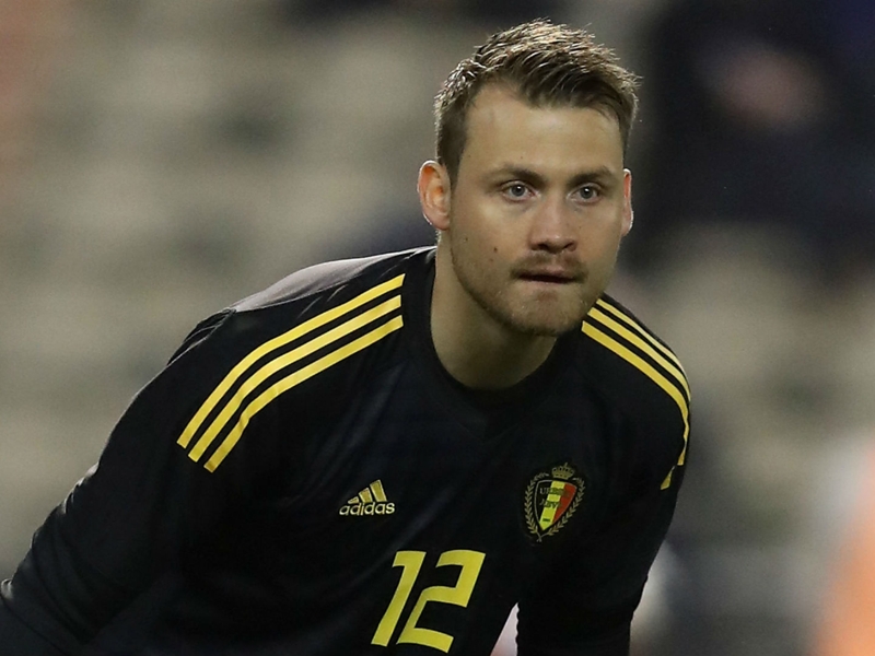Mercato - L'agent de Mignolet affirme que