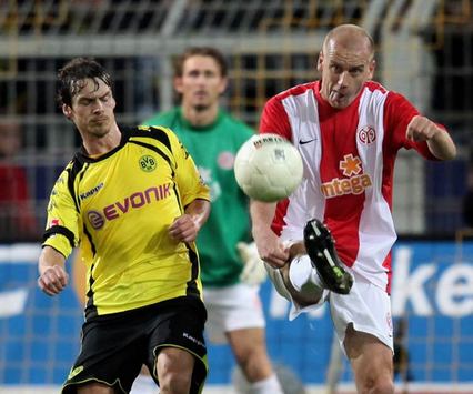 Bundesliga: Borussia Dortmund - Mainz 05 / Markus Feulner & Miroslav Karhan (Bongarts/Getty-Images)