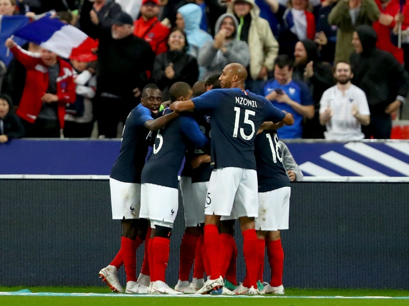 France 2 Republic of Ireland 0: Dominant win for Deschamps' men