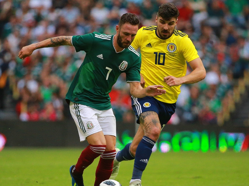 Layun flashes versatility again, Lozano knocks off rust & more: Five things from Mexico's win vs. Scotland