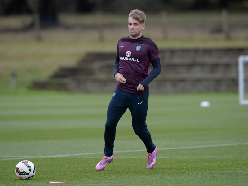 Shaw hopeful of facing Arsenal despite hamstring injury