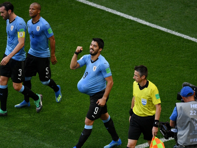 Suarez announces wife's pregnancy after World Cup heroics
