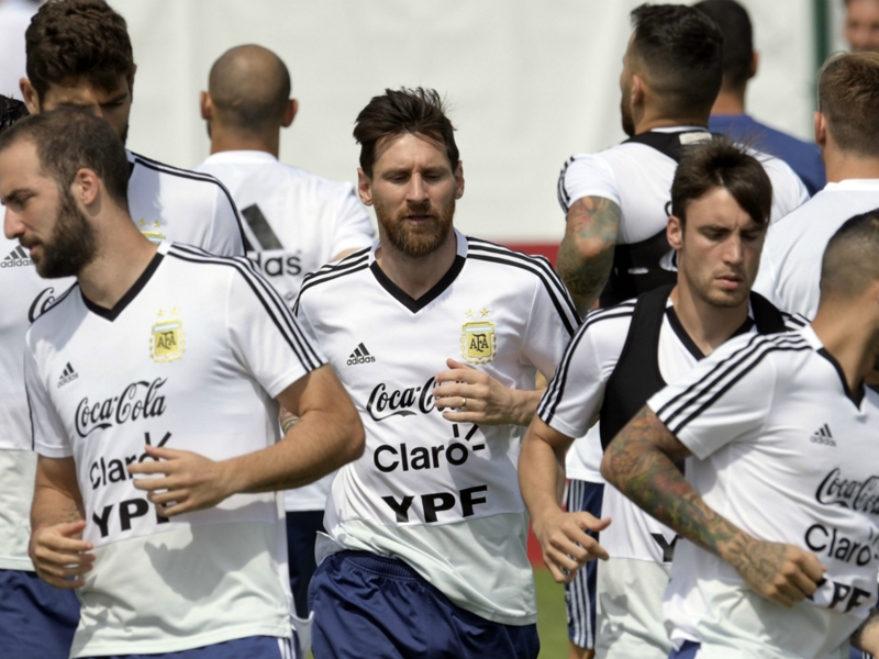 Video: Messi's Argentina train before crunch Nigeria game