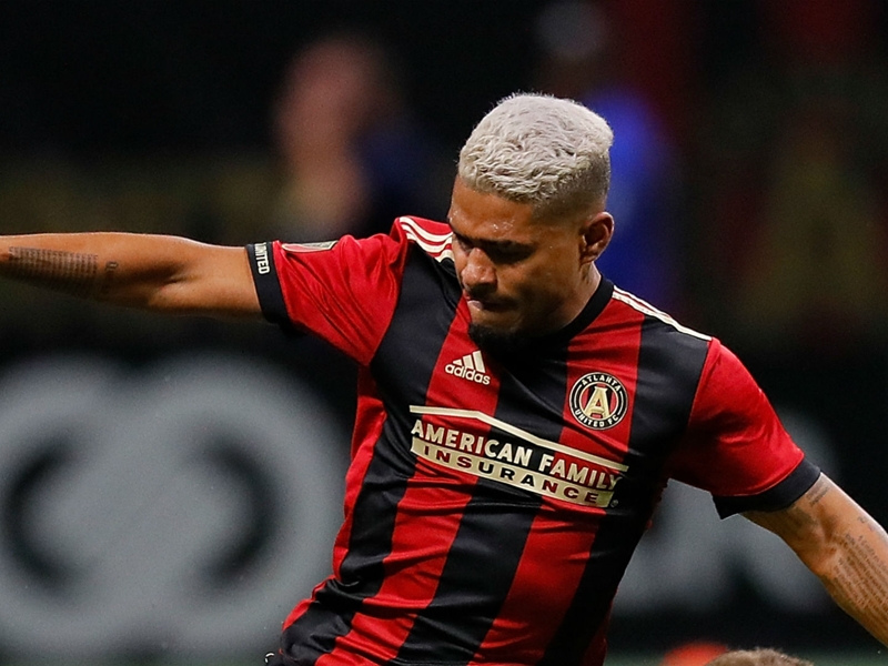 Martinez sets one record, closes in on another in Atlanta win