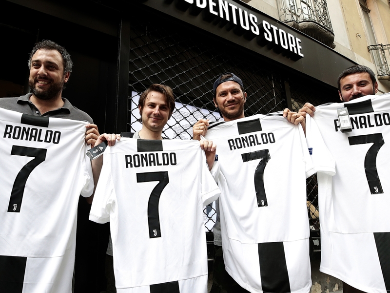 Serie A - La Juventus aurait vendu plus de 500 000 maillots floqués Cristiano Ronaldo en 24 heures