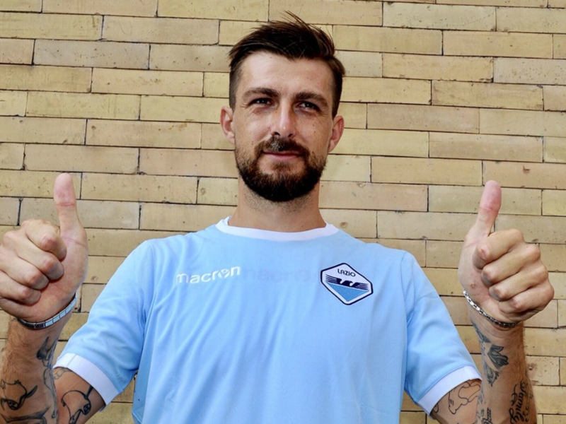 Lazio snap up Acerbi from Sassuolo