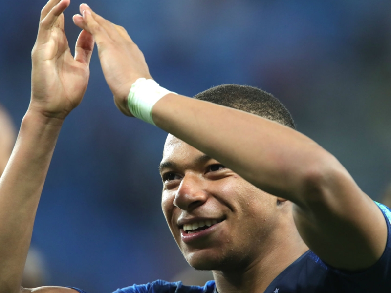 Meunier warns PSG team-mate Mbappe to avoid 'bad influences'