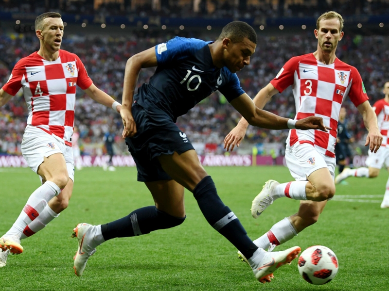 Mbappe trying to 'forge his own path' amid Pele comparisons