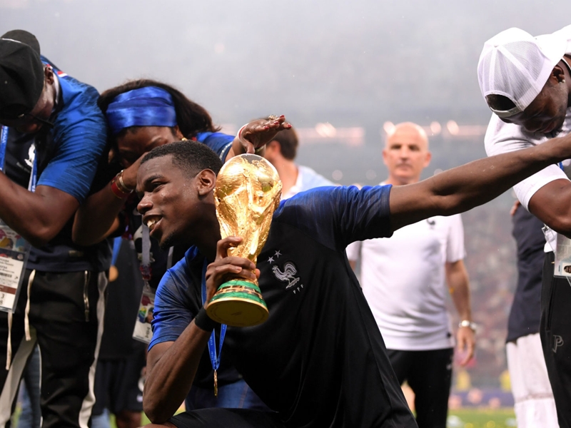 Ferdinand challenges Mourinho to unleash Pogba at United