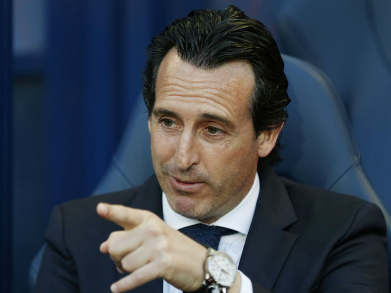 'Why aren't they in for Hazard & Willian?' - Arsenal 'way behind' rivals, warns Hartson