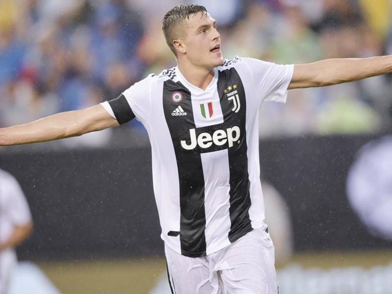 Juventus 2 Bayern Munich 0: Two-goal Favilli sinks German champions