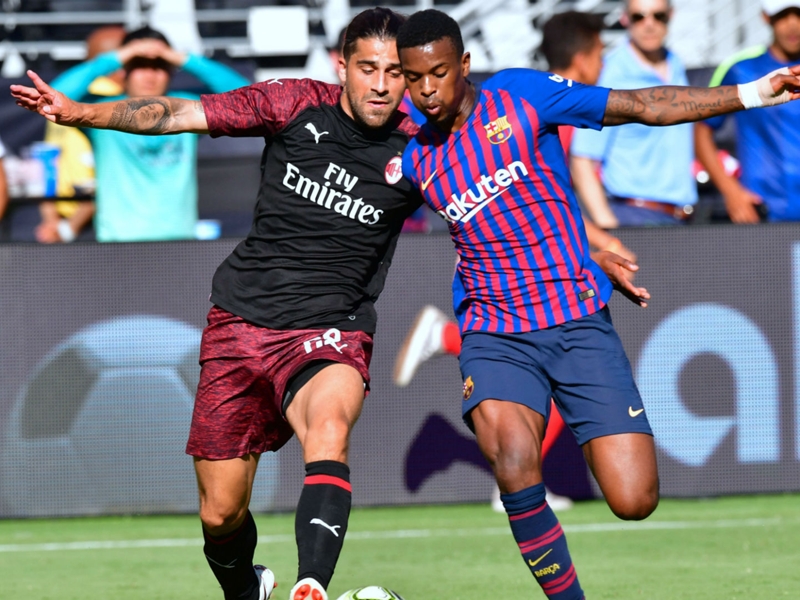 Milan stun Barcelona with last-gasp winner