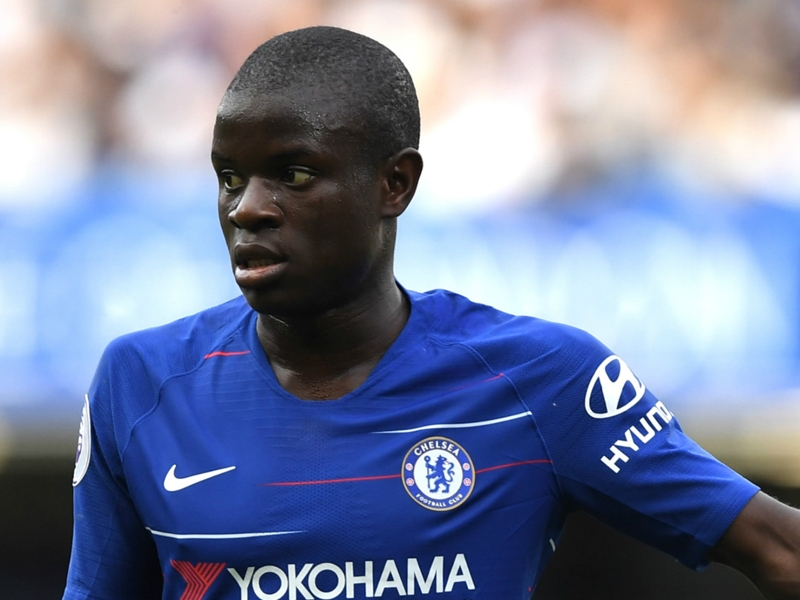 Chelsea star Kante eats curry and plays FIFA with shocked fans