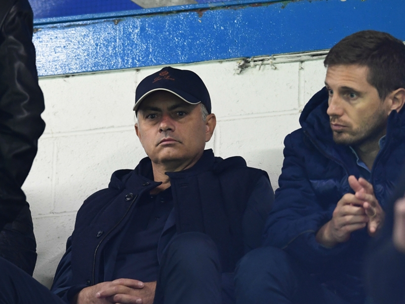Mourinho scouts Burnley ahead of must-win Man Utd clash