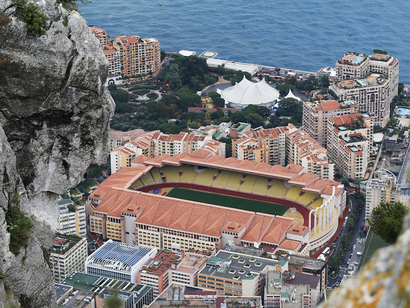 Monaco-Atlético : Didier Deschamps et Thierry Henry présents à Louis-II