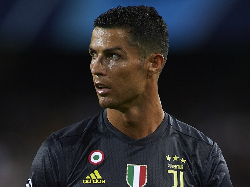 Ronaldo red card shows