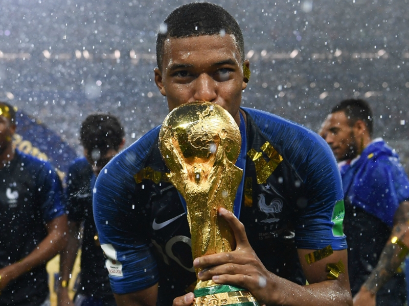 Mbappe shows off signed Pele shirt