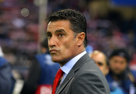 Olympiacos destituye a Míchel