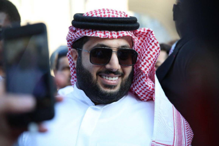 تركي آل الشيخ يحصل على أوسكار الشخصية القيادية الرياضية بعام 2018 تركي آل الشيخ يحصل على أوسكار الشخصية القيادية الرياضية بعام 2018