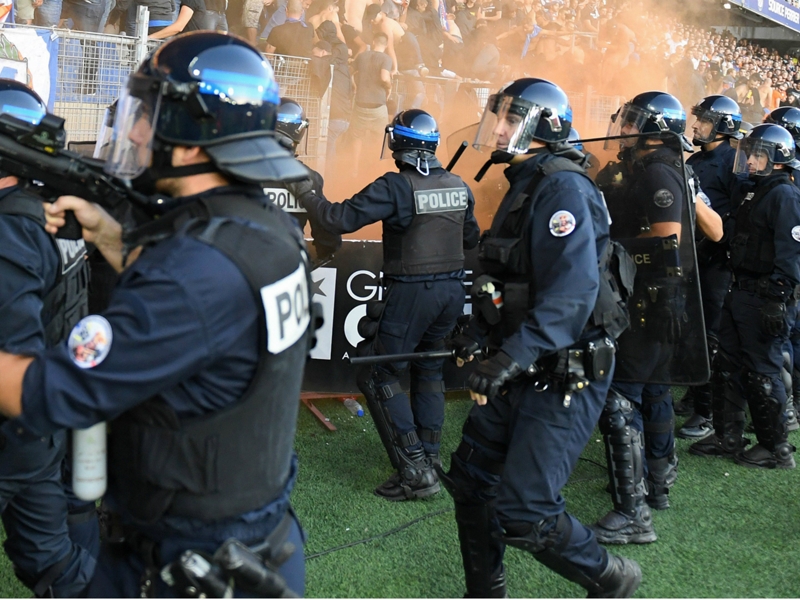 Montpellier-Nimes clash stopped due to crowd trouble