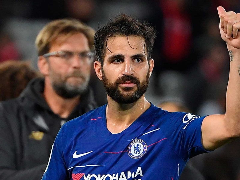Fabregas wants new Chelsea contract but won't retire at Stamford Bridge