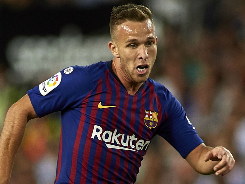 أرتور: أعتذر عن حضوري حفل نيمار ولا أعرف علاقته بريال مدريد أرتور: أعتذر عن حضوري حفل نيمار ولا أعرف علاقته بريال مدريد