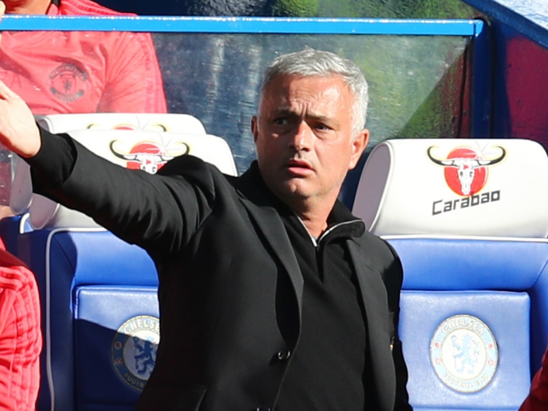 'Ridiculous!' - Mourinho backed over Chelsea touchline scuffle