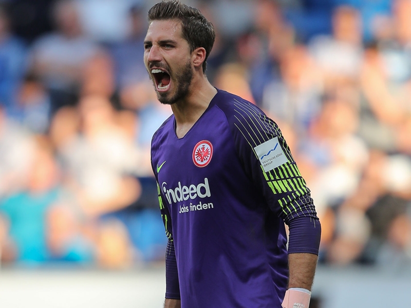 VIDÉO - Trapp : Je suis heureux à Francfort, j'avais besoin de jouer VIDÉO - Trapp : Je suis heureux à Francfort, j'avais besoin de jouer