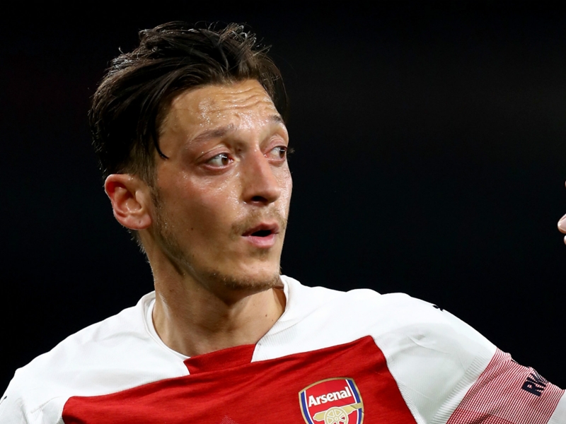 Ozil's salary not important to Arsenal boss Emery