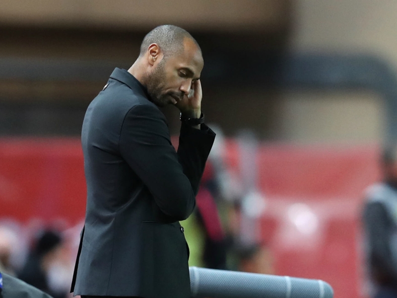 Englué dans la crise à Monaco, Thierry Henry peut-il la jouer comme Didier Deschamps ?