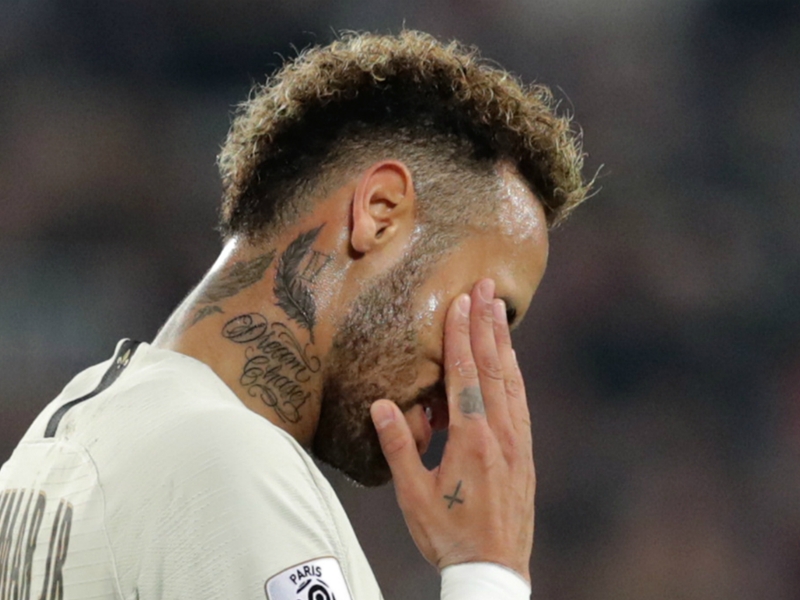 Bordeaux 2 Paris Saint-Germain 2: Neymar injured as winning streak ends