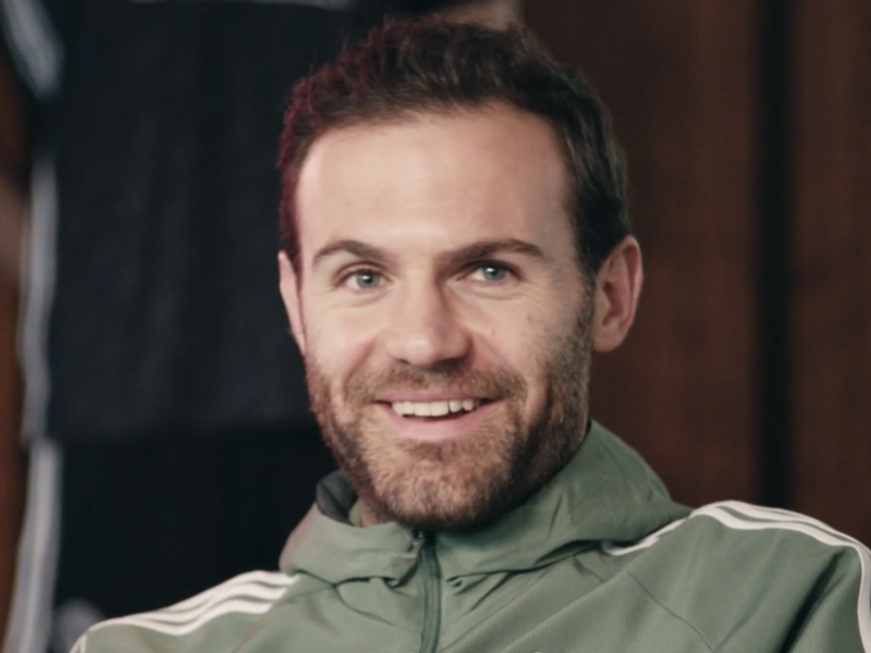 Juan Mata a absolument besoin de café le matin - Les joueurs de Manchester United lèvent le voile sur leurs coéquipiers Juan Mata a absolument besoin de café le matin - Les joueurs de Manchester United lèvent le voile sur leurs coéquipiers