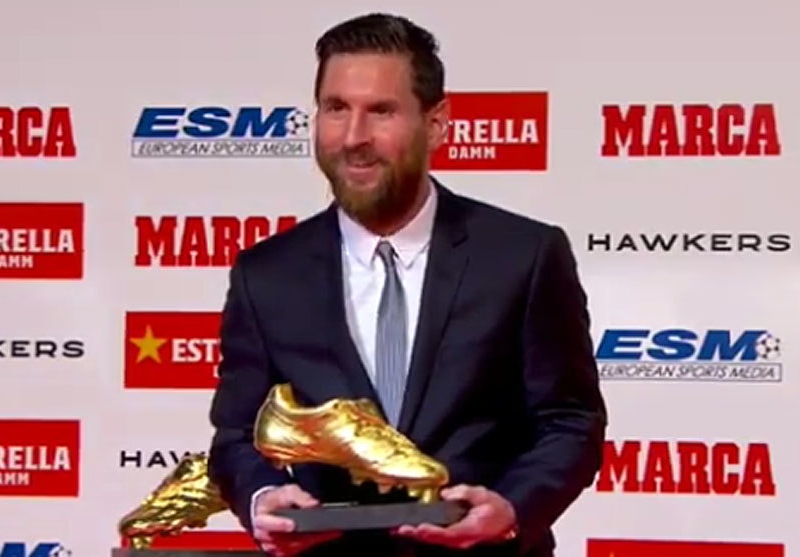 Barcelone - Lionel Messi a reçu le cinquième Soulier d'Or européen de sa carrière Barcelone - Lionel Messi a reçu le cinquième Soulier d'Or européen de sa carrière