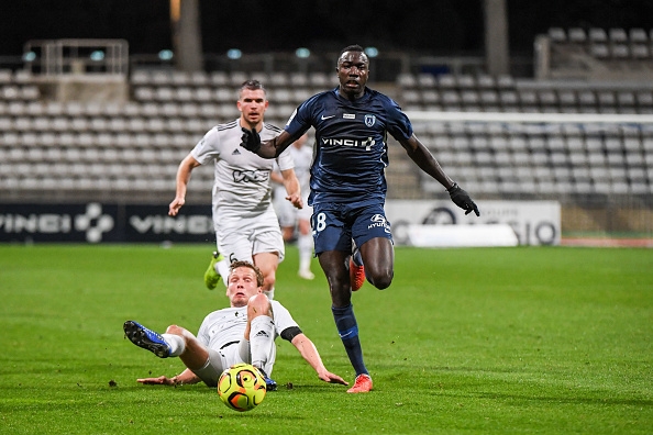 Ligue 2 - 19e journée : le Paris FC remporte le derby francilien contre le Red Star, Auxerre étrille Grenoble 4-0