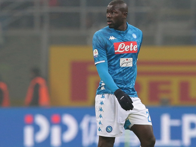 La FIFPro et l'UEFA apportent leur soutien à Kalidou Koulibaly La FIFPro et l'UEFA apportent leur soutien à Kalidou Koulibaly