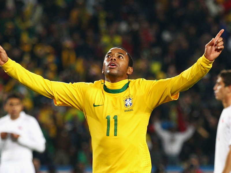 Robinho to join Istanbul Basaksehir title tilt