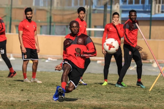 جيرالدو ومحمد محمود أساسيان في تشكيل الأهلي أمام سموحة جيرالدو ومحمد محمود أساسيان في تشكيل الأهلي أمام سموحة