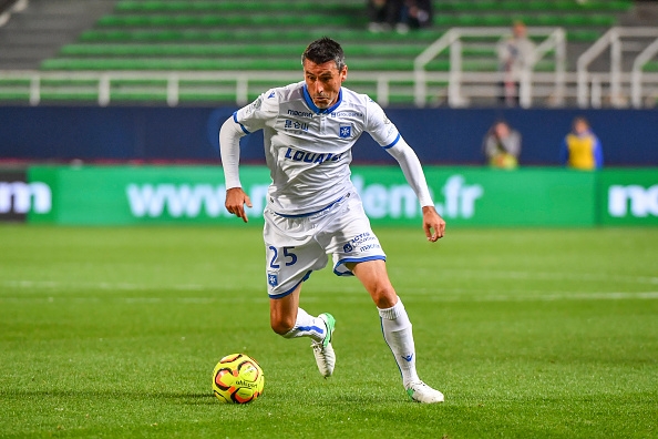 Ligue 2 - 21e journée : le leader Metz surpris par Clermont, Auxerre poursuit sa remontée